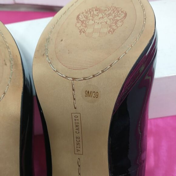 Vince Camuto VC-Kendall WOMANS SZ 9M Black Patent. Condition is Pre-owned - Picture 6 of 10